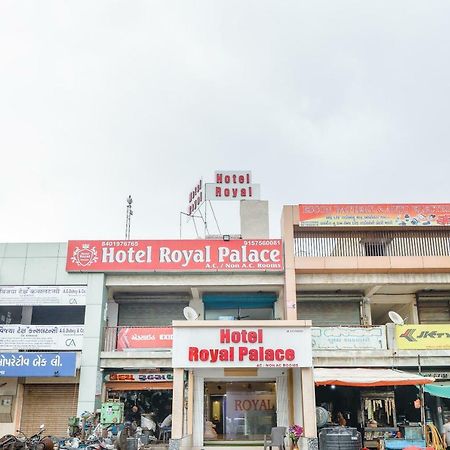 Oyo 47110 Hotel Royal Palace Naroda Buitenkant foto