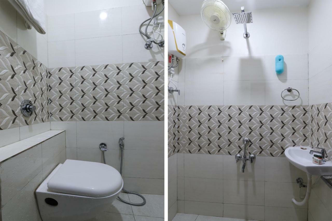 Oyo 47110 Hotel Royal Palace Naroda Buitenkant foto