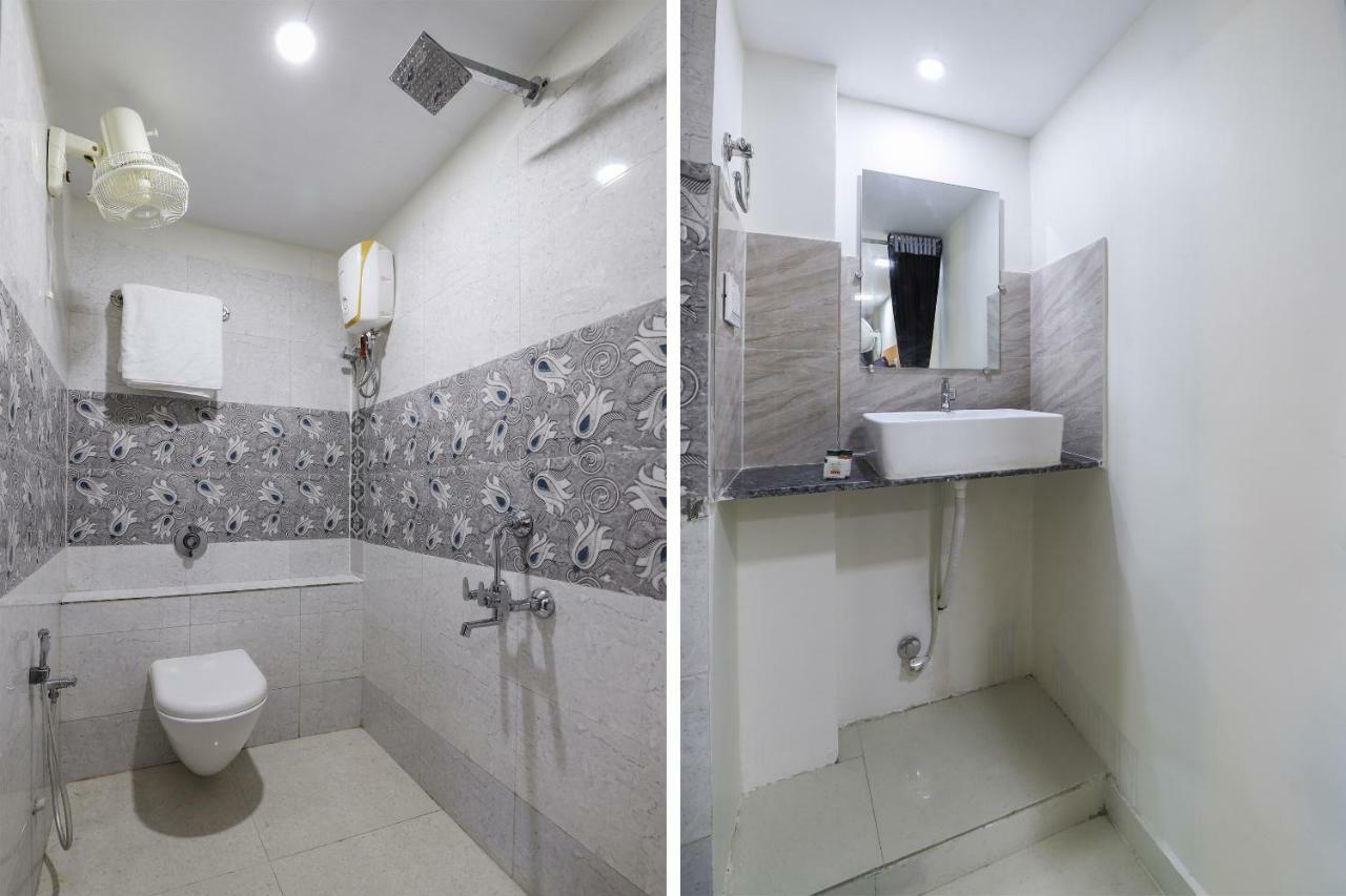 Oyo 47110 Hotel Royal Palace Naroda Buitenkant foto